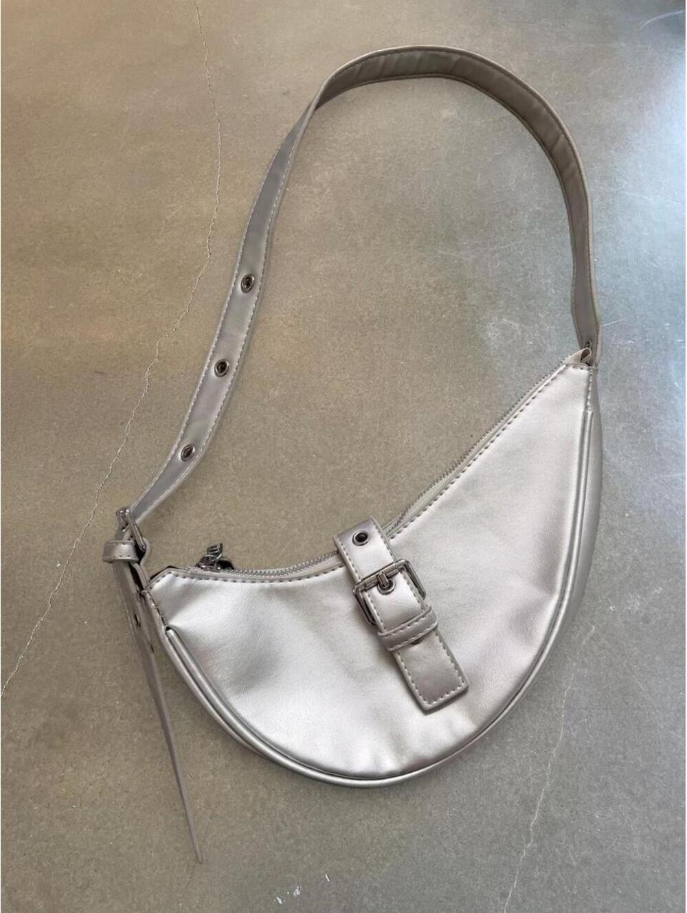 Silver metallic half moon purse | Y2K